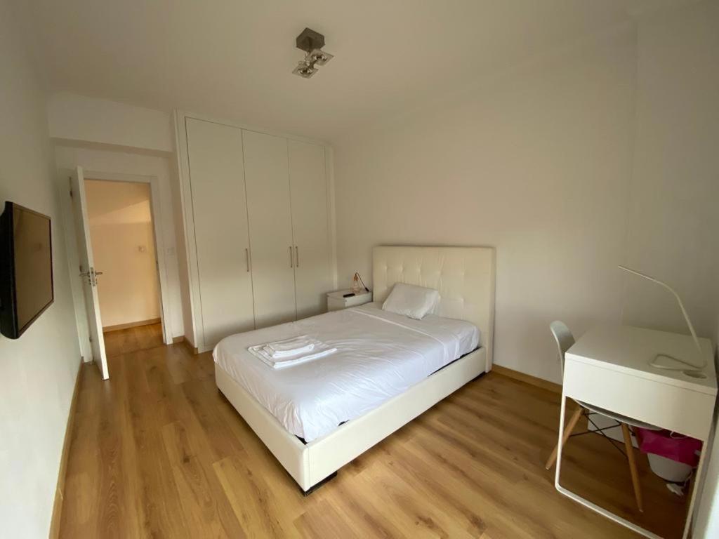 Bedrooms In Modern Guest House ألمادا المظهر الخارجي الصورة